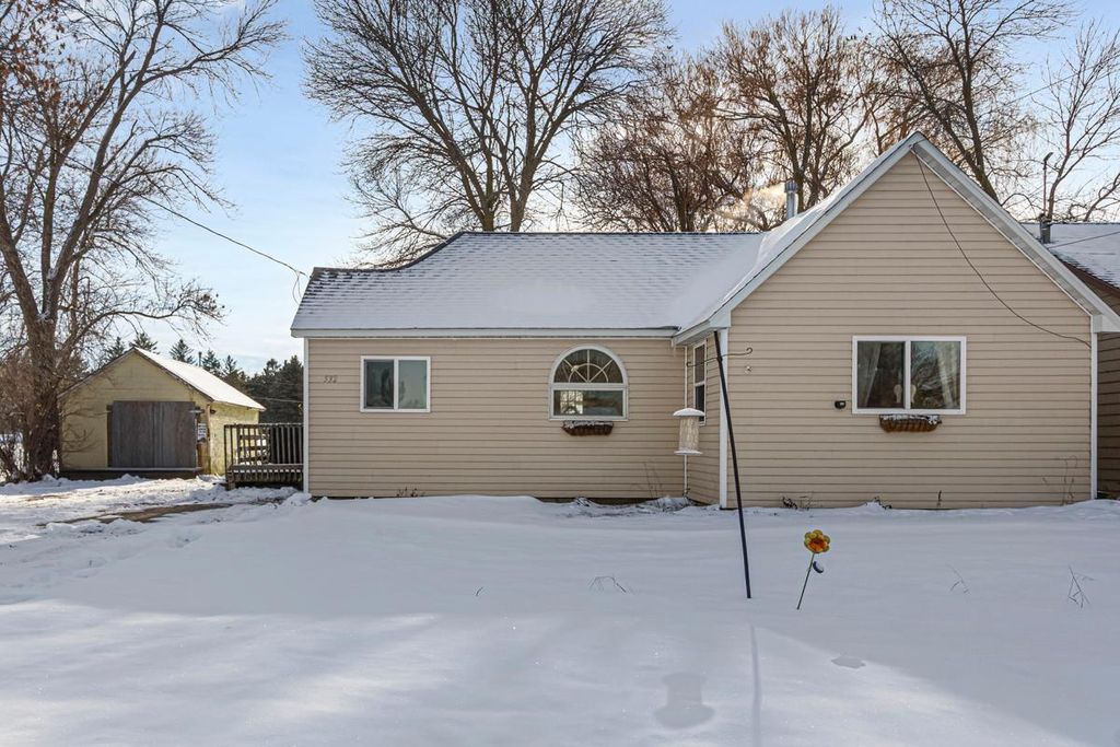 Photo of 532 W Radichel Street, Lake Crystal, MN 56055 (MLS # 7013227)