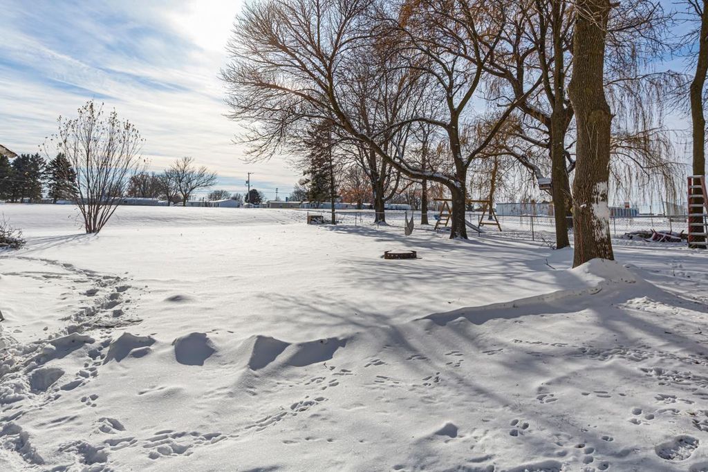 Photo of 532 W Radichel Street, Lake Crystal, MN 56055 (MLS # 7013227)