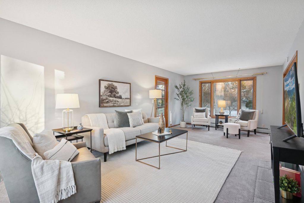 Photo of 4046 Xerxes Avenue S, Minneapolis, MN 55410 (MLS # 6743652)