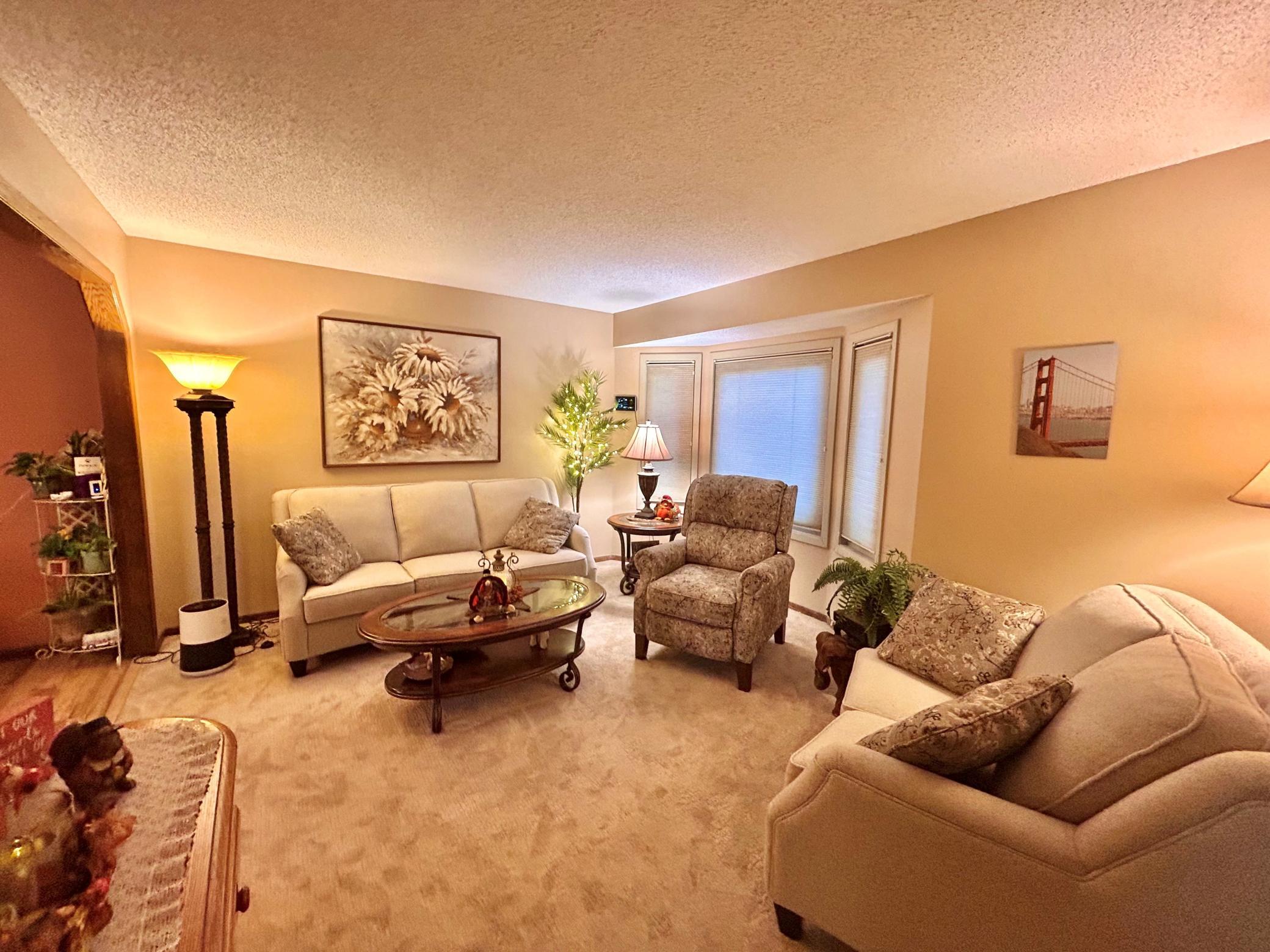 19350 Eureka Avenue W