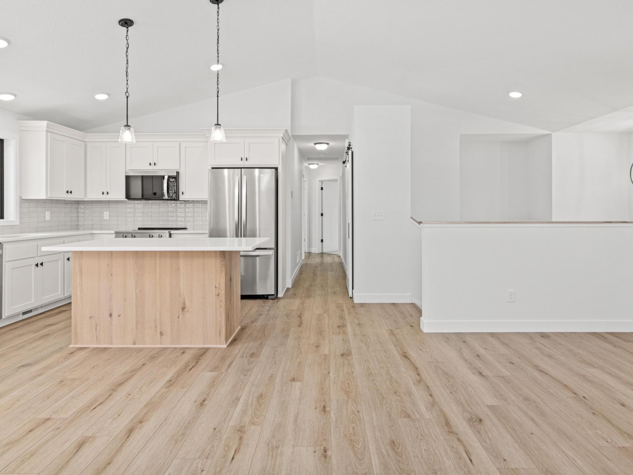 10717 Lincoln Street NE