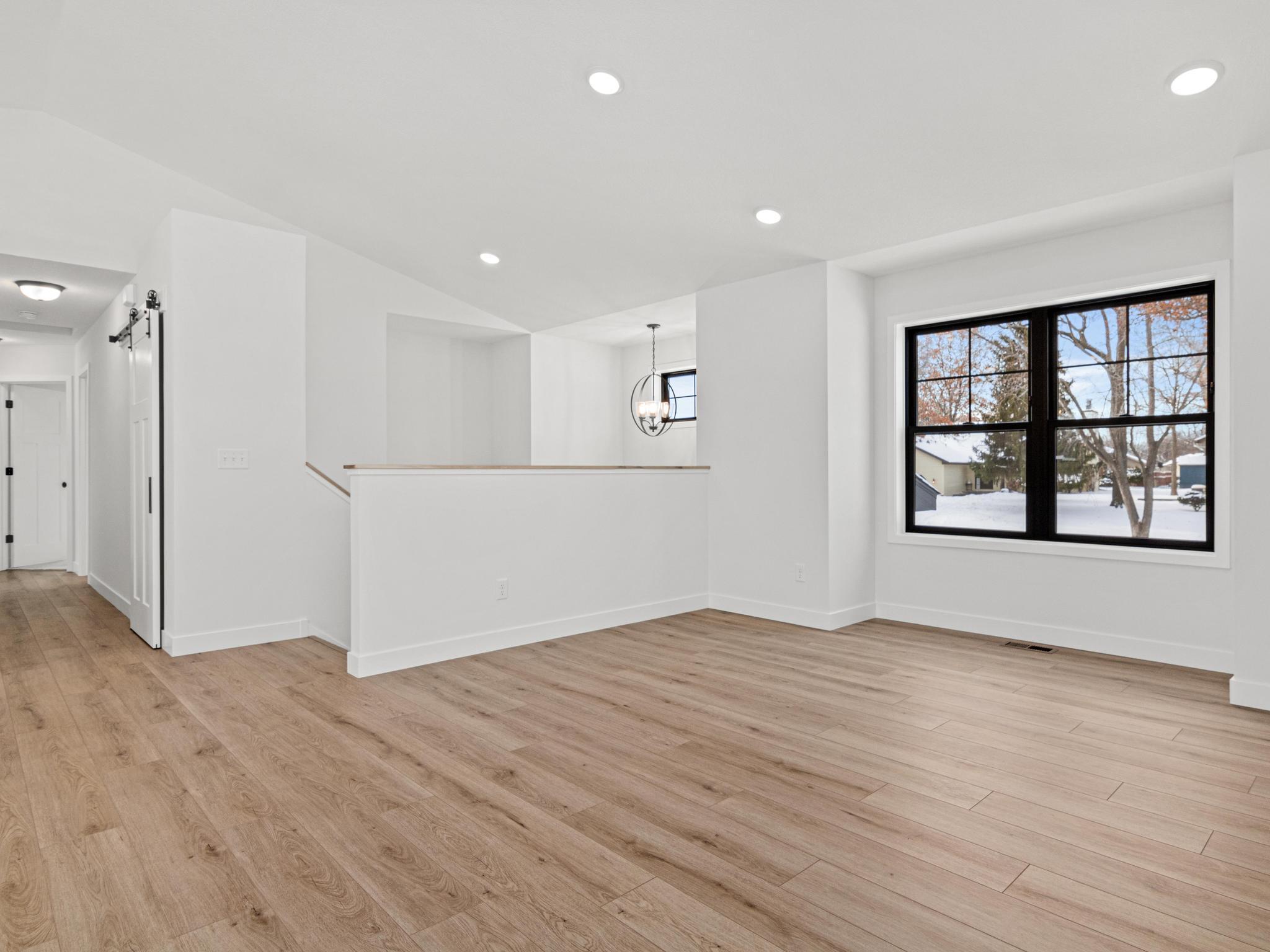 10717 Lincoln Street NE