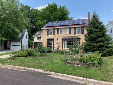 827 10 1/2 Street SW Rochester MN 55902
