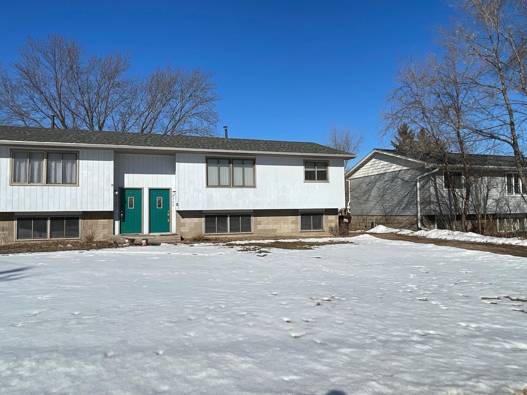 Photo of 6166 Upper 51st Street N, Oakdale, MN 55128 (MLS # 7023727)