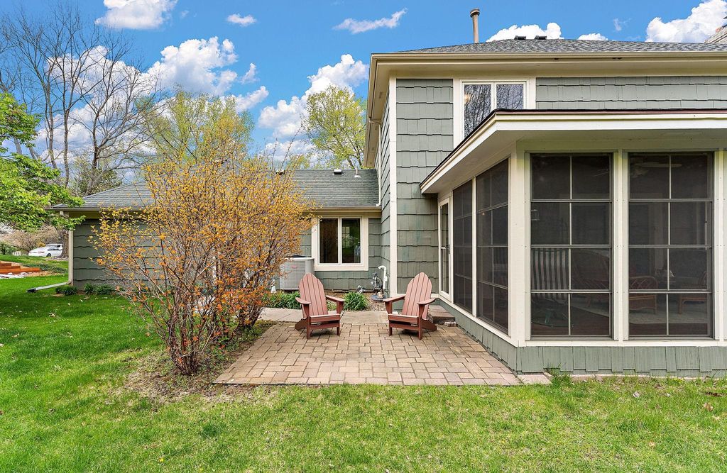 Photo of 8053 Galway Road, Woodbury, MN 55125 (MLS # 7053884)