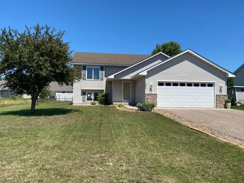 Photo of 1404 Meadow View Drive, Princeton, MN 55371 (MLS # 7109358)