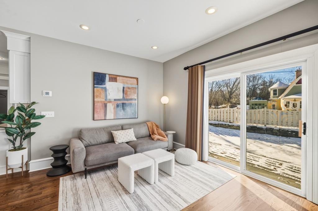 185 W Lake Street
