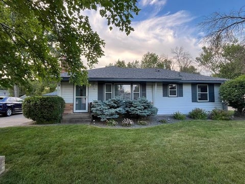 Photo of 715 108th Lane NW, Coon Rapids, MN 55448 (MLS # 7025420)