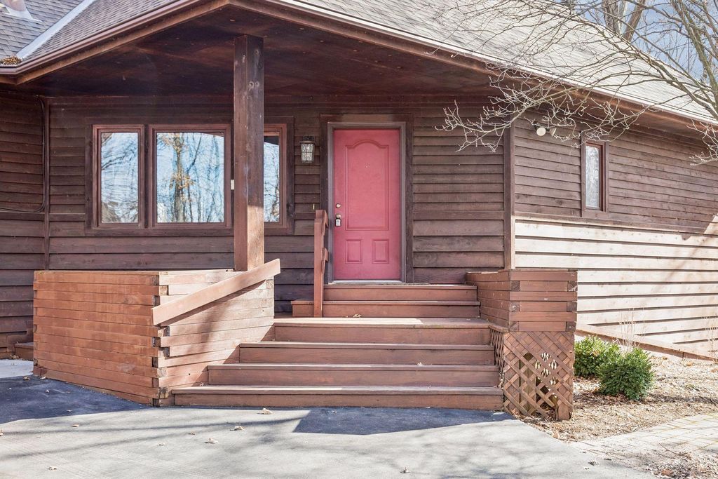 Photo of 4425 Holm Oak Lane N, Oakdale, MN 55128 (MLS # 6797112)