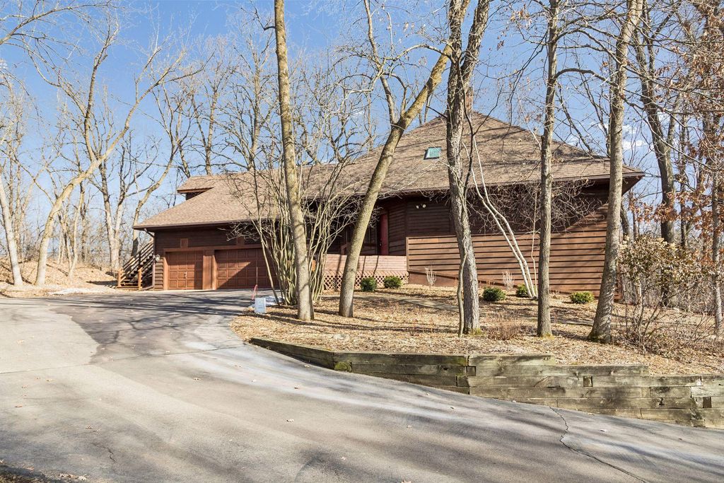 Photo of 4425 Holm Oak Lane N, Oakdale, MN 55128 (MLS # 6797112)