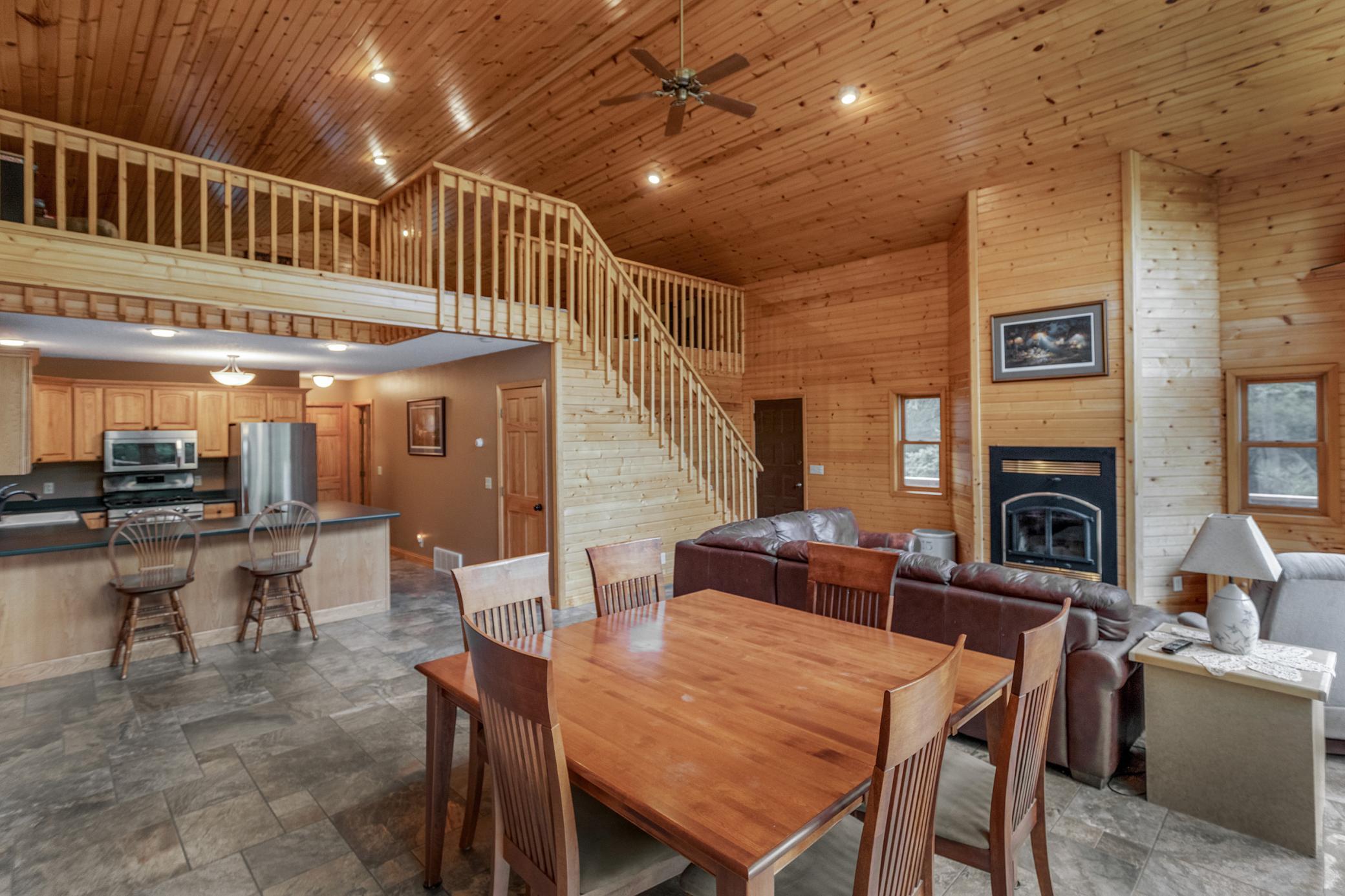 443 S Lake Lawrence Road NE