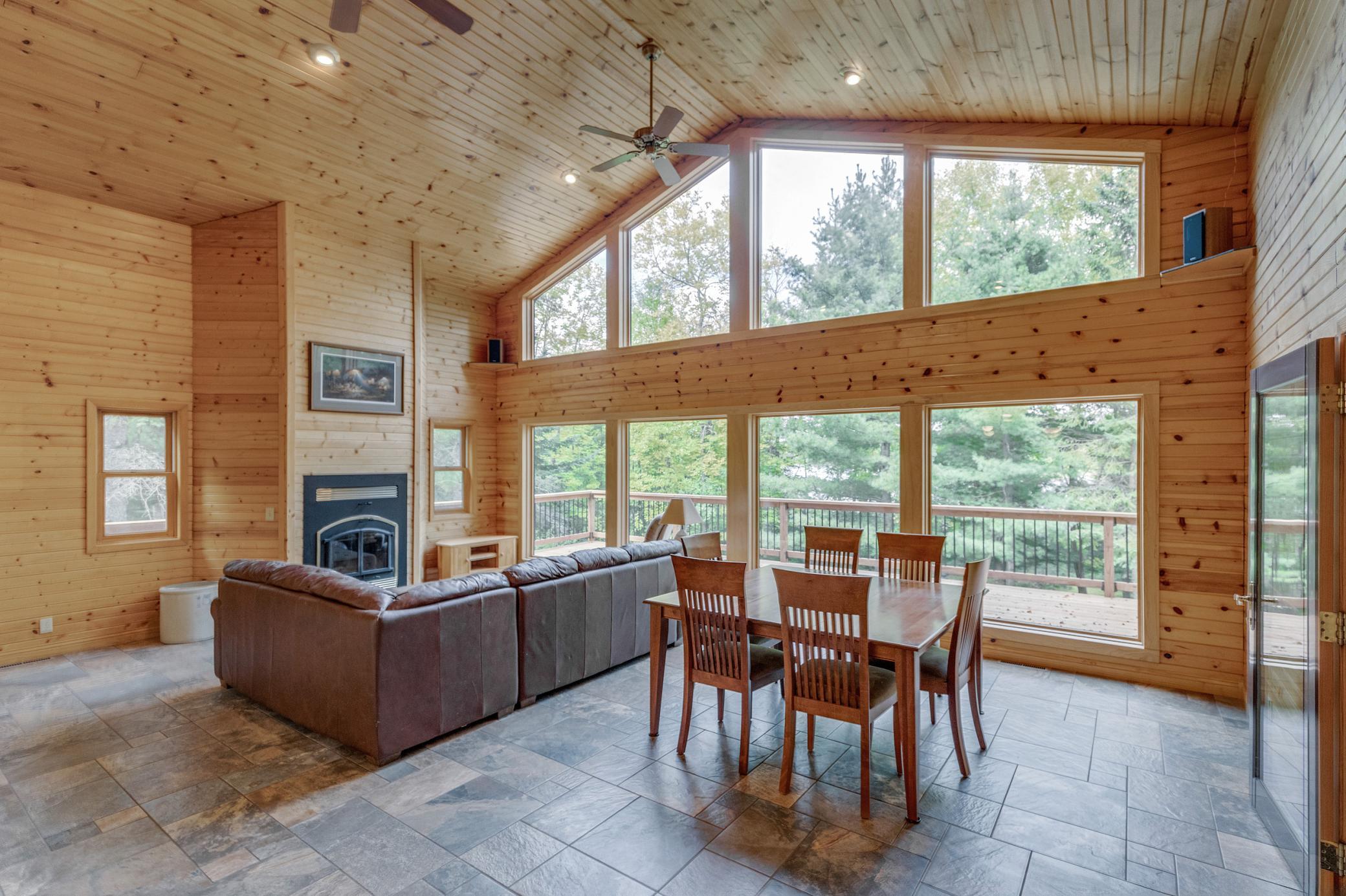 443 S Lake Lawrence Road NE