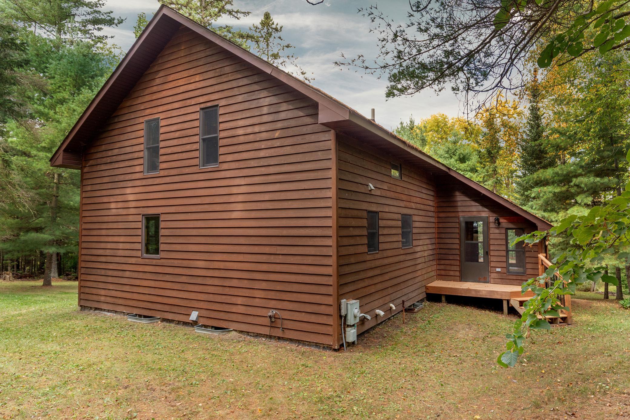 443 S Lake Lawrence Road NE