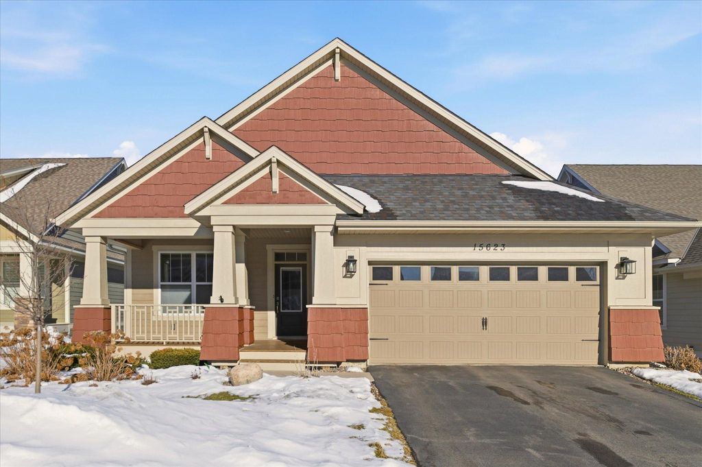 Photo of 15623 Eddington Way, Apple Valley, MN 55124 (MLS # 7005930)
