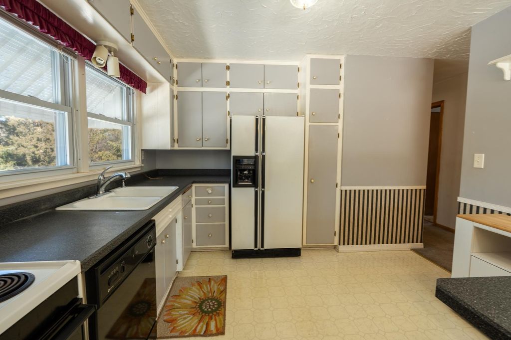 Photo of 14408 Brunsvold Road, Minnetonka, MN 55345 (MLS # 7037044)