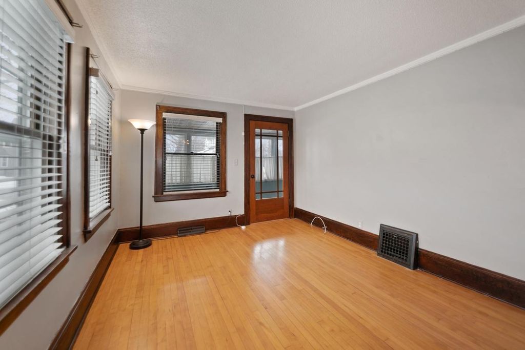 Photo of 2014 Cottage Avenue E, Saint Paul, MN 55119 (MLS # 7002328)