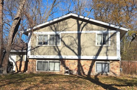 Photo of 2472 Pearson Parkway, Brooklyn Park, MN 55444 (MLS # 6817424)
