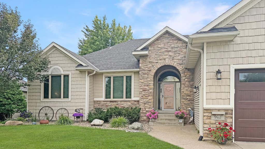 Photo of 912 Superior Drive, Northfield, MN 55057 (MLS # 7116202)