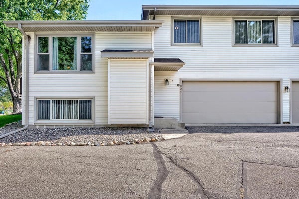 1024 1ST ST, FARMINGTON, MN 55024 - Image e25009045d3a976dd46239b41b61dca0/2306651009