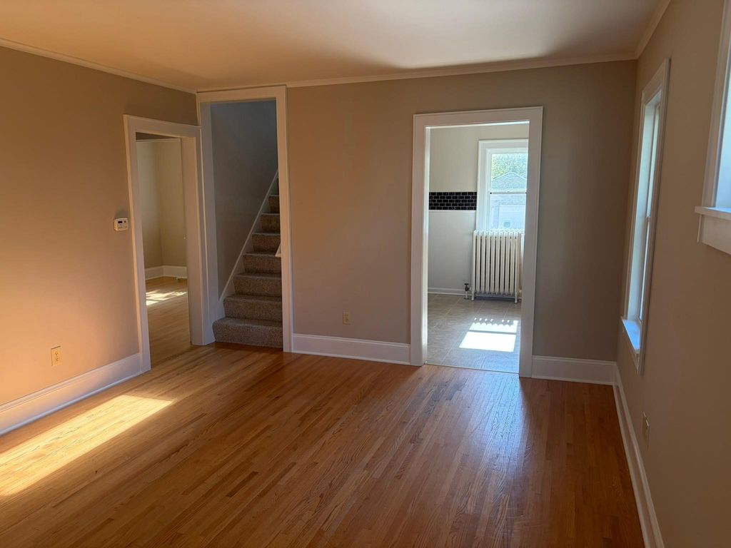 Photo of 1162 Lawson Avenue E, Saint Paul, MN 55106 (MLS # 6803699)