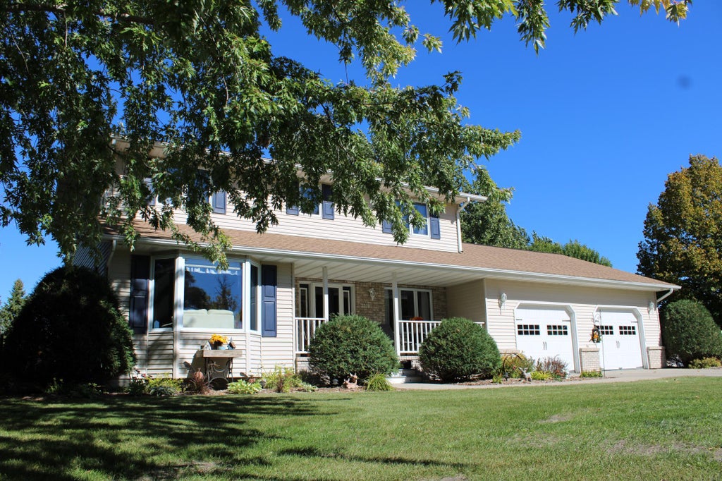 Photo of 1709 Little John Court, Thief River Falls, MN 56701 (MLS # 7149611)