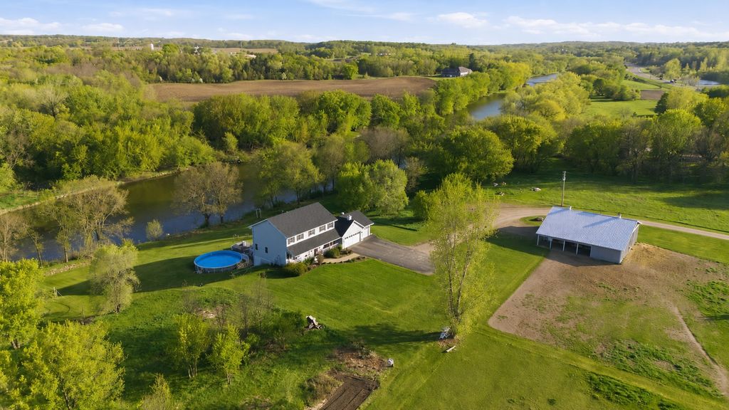 Photo of 550 Jansen Avenue SE, Buffalo, MN 55313 (MLS # 7002516)