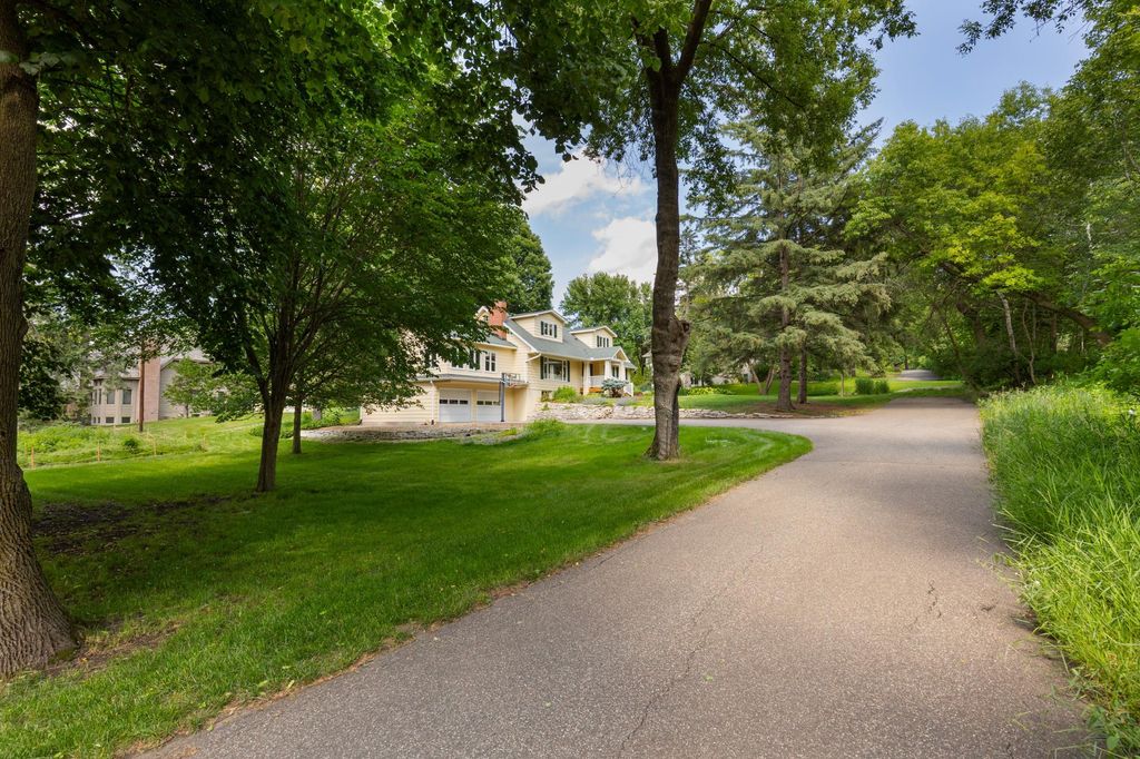 Photo of 2275 Linner Road, Wayzata, MN 55391 (MLS # 6811862)
