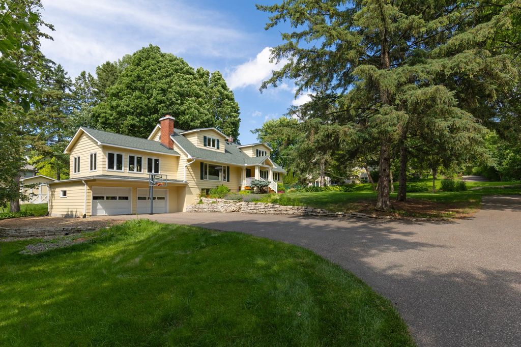 Photo of 2275 Linner Road, Wayzata, MN 55391 (MLS # 6811862)