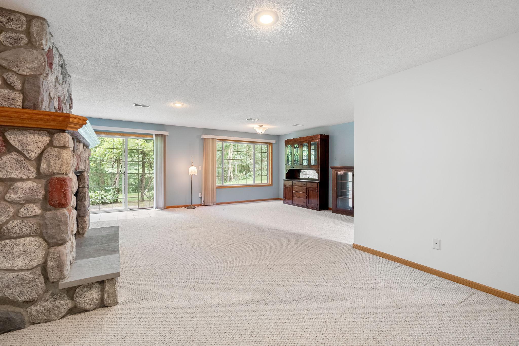 Owatonna, Minnesota 55060, United States, 3 Bedrooms Bedrooms, ,3 BathroomsBathrooms,Residential,Coming Soon,191764