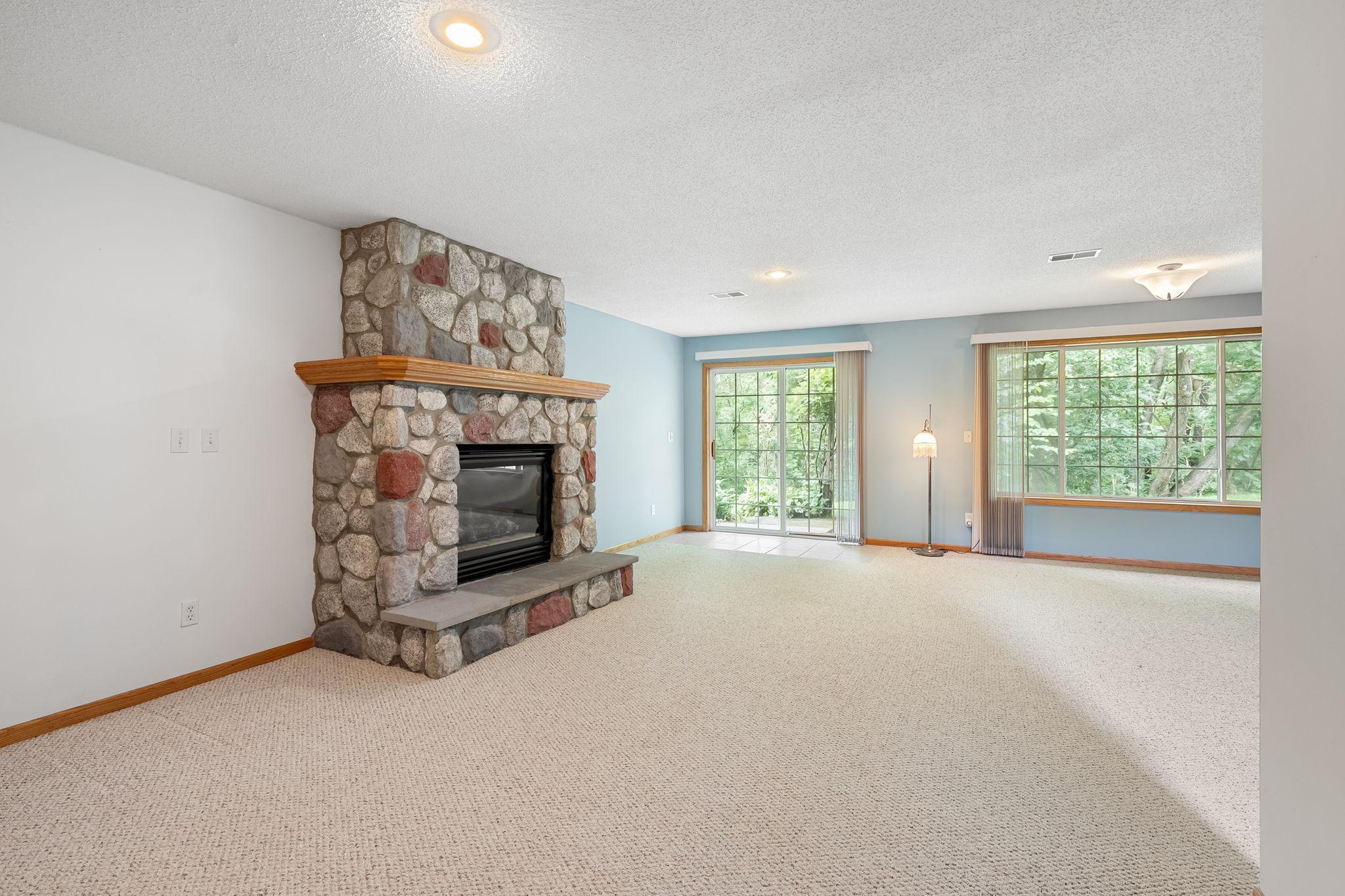 Owatonna, Minnesota 55060, United States, 3 Bedrooms Bedrooms, ,3 BathroomsBathrooms,Residential,Coming Soon,191764