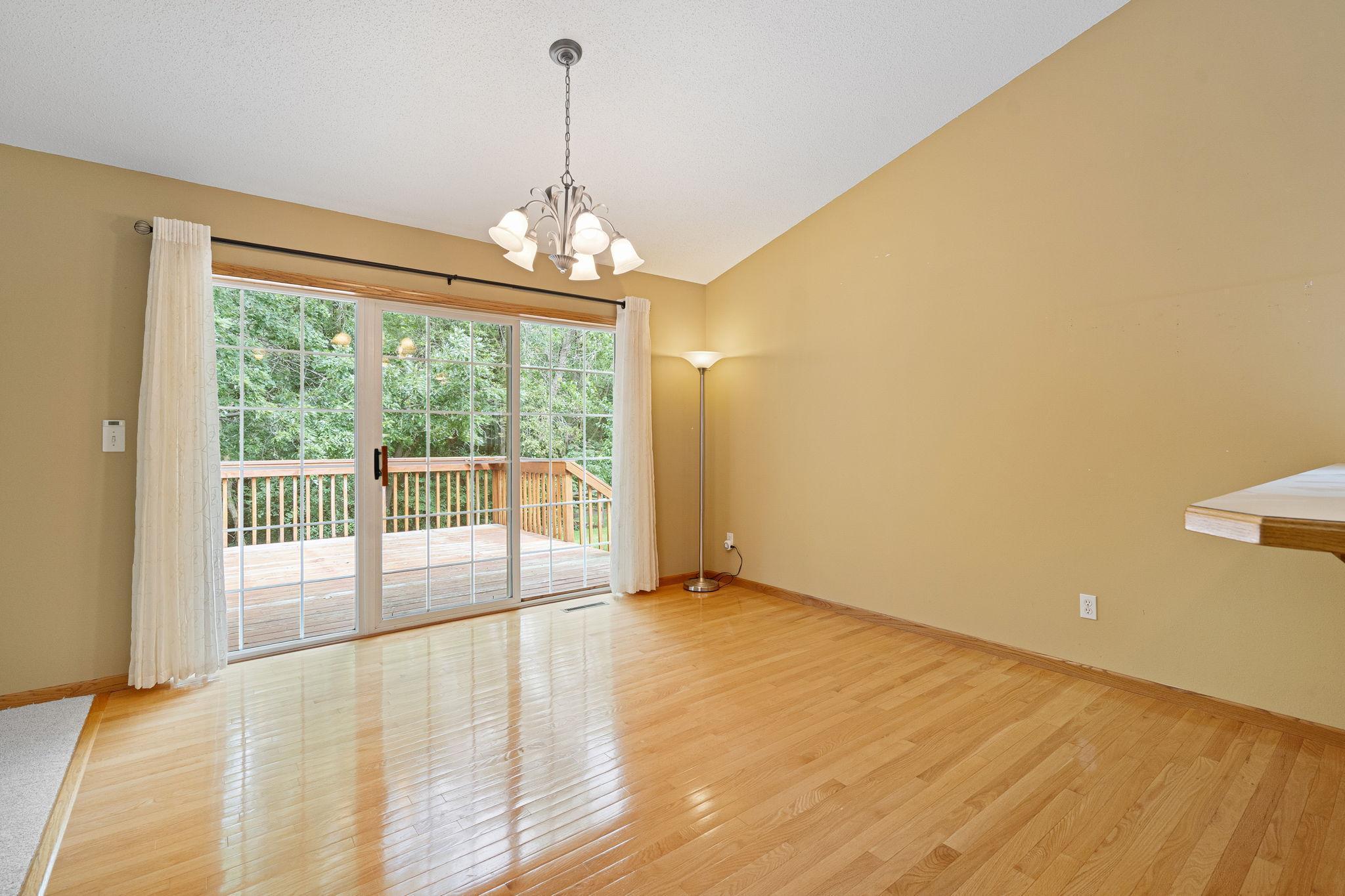 Owatonna, Minnesota 55060, United States, 3 Bedrooms Bedrooms, ,3 BathroomsBathrooms,Residential,Coming Soon,191764