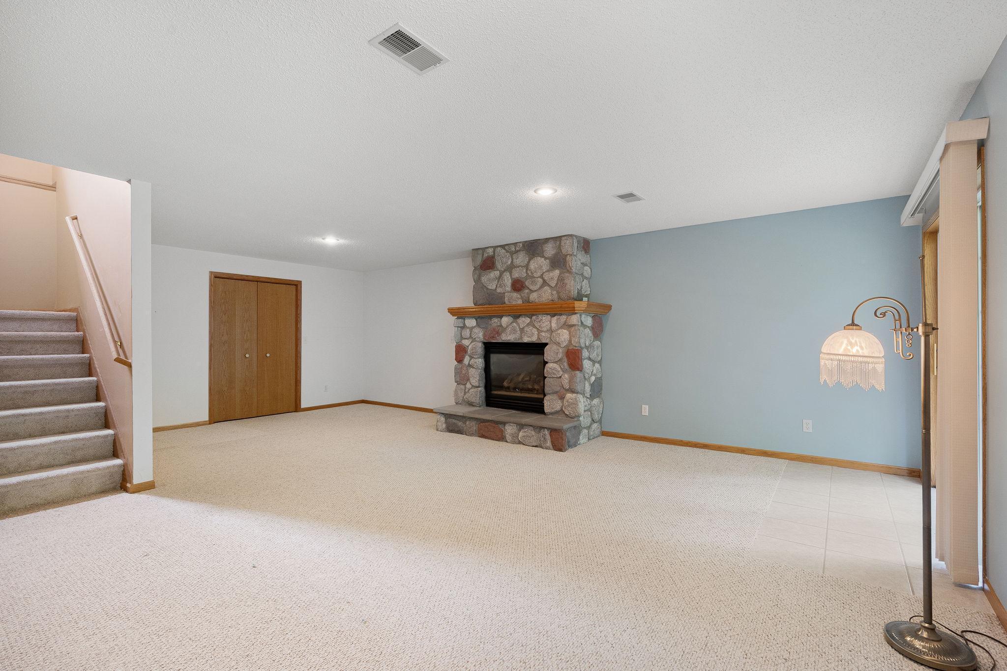 Owatonna, Minnesota 55060, United States, 3 Bedrooms Bedrooms, ,3 BathroomsBathrooms,Residential,Coming Soon,191764