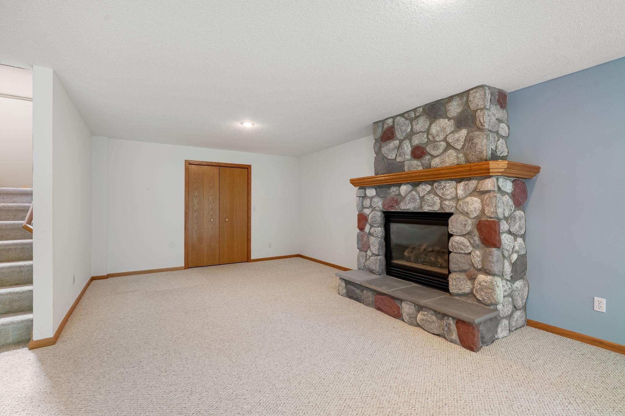 Owatonna, Minnesota 55060, United States, 3 Bedrooms Bedrooms, ,3 BathroomsBathrooms,Residential,Coming Soon,191764