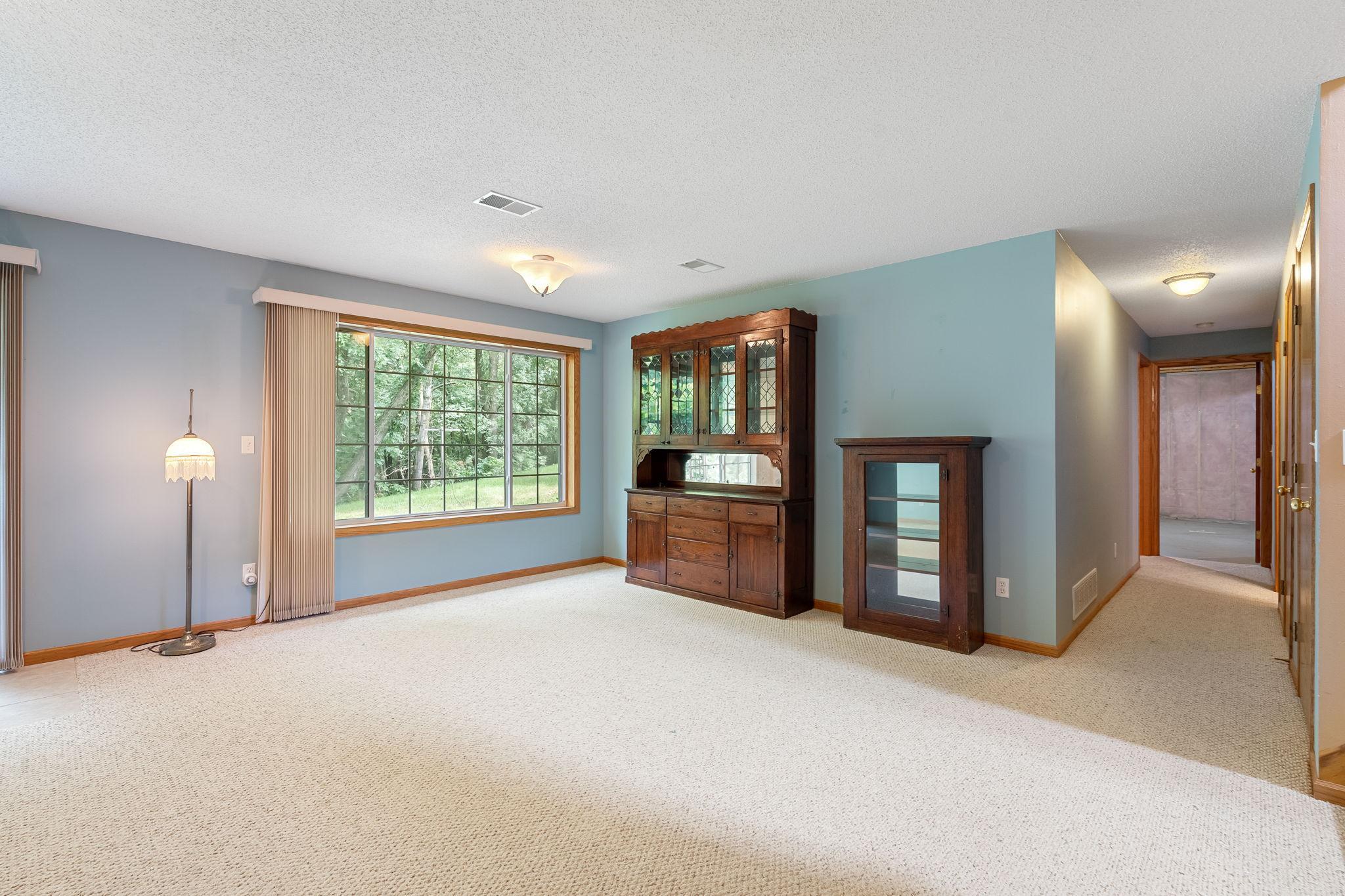 Owatonna, Minnesota 55060, United States, 3 Bedrooms Bedrooms, ,3 BathroomsBathrooms,Residential,Coming Soon,191764