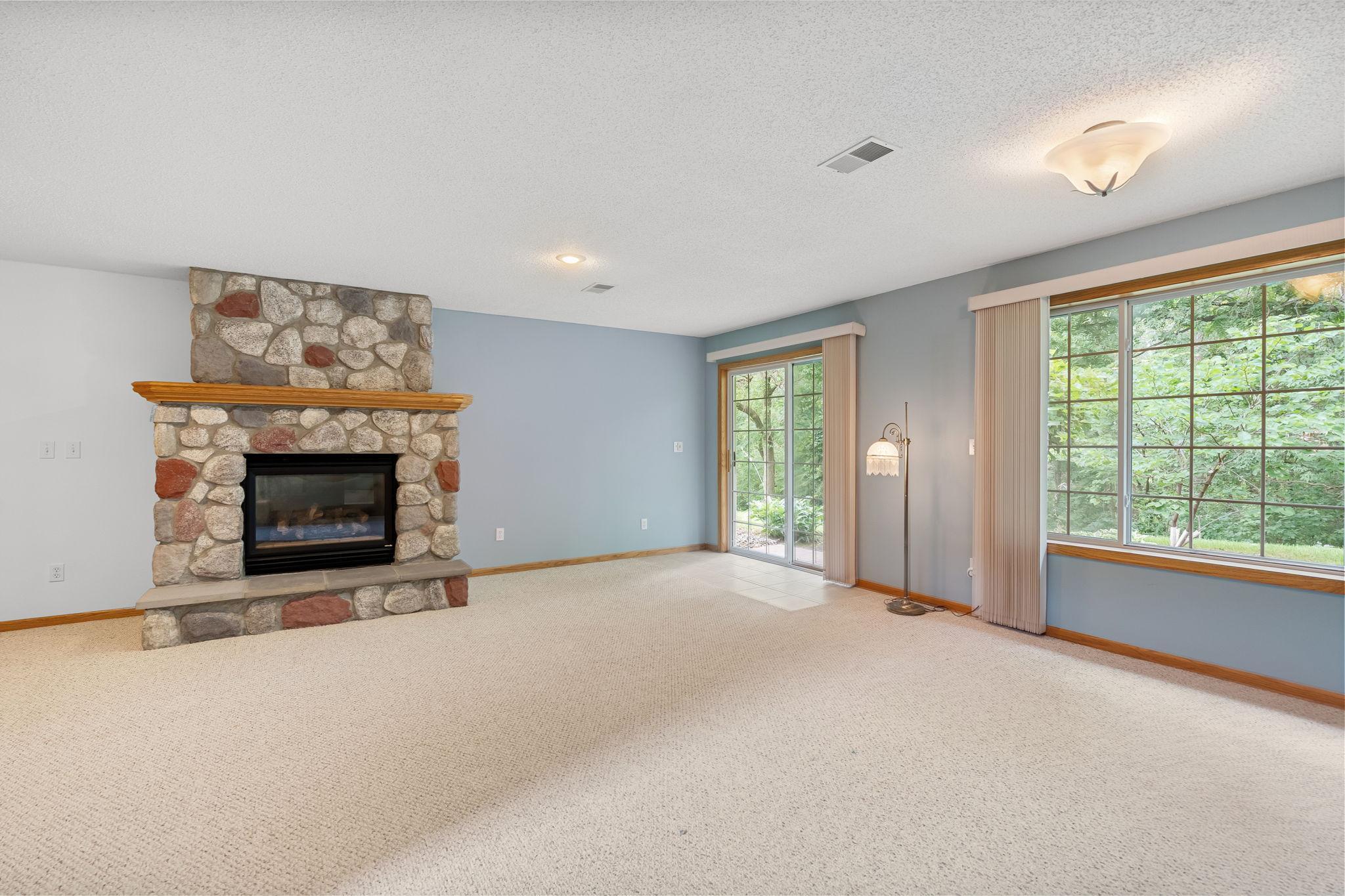 Owatonna, Minnesota 55060, United States, 3 Bedrooms Bedrooms, ,3 BathroomsBathrooms,Residential,Coming Soon,191764