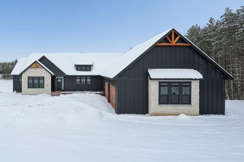 1198 60th St Hudson WI 54016