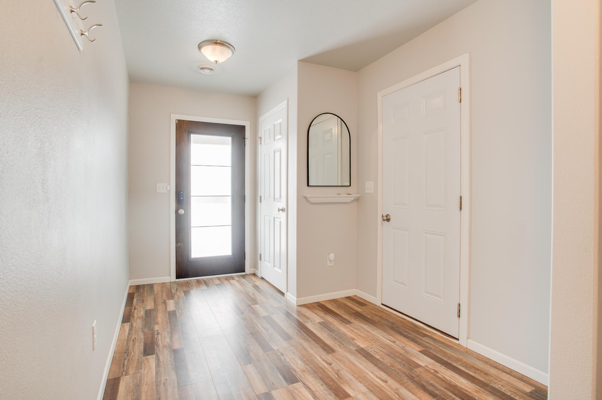 1234 Highland Lane W