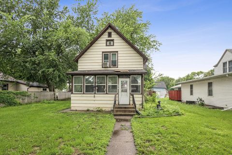 Photo of 411 N 5th Street, Montevideo, MN 56265 (MLS # 6749992)