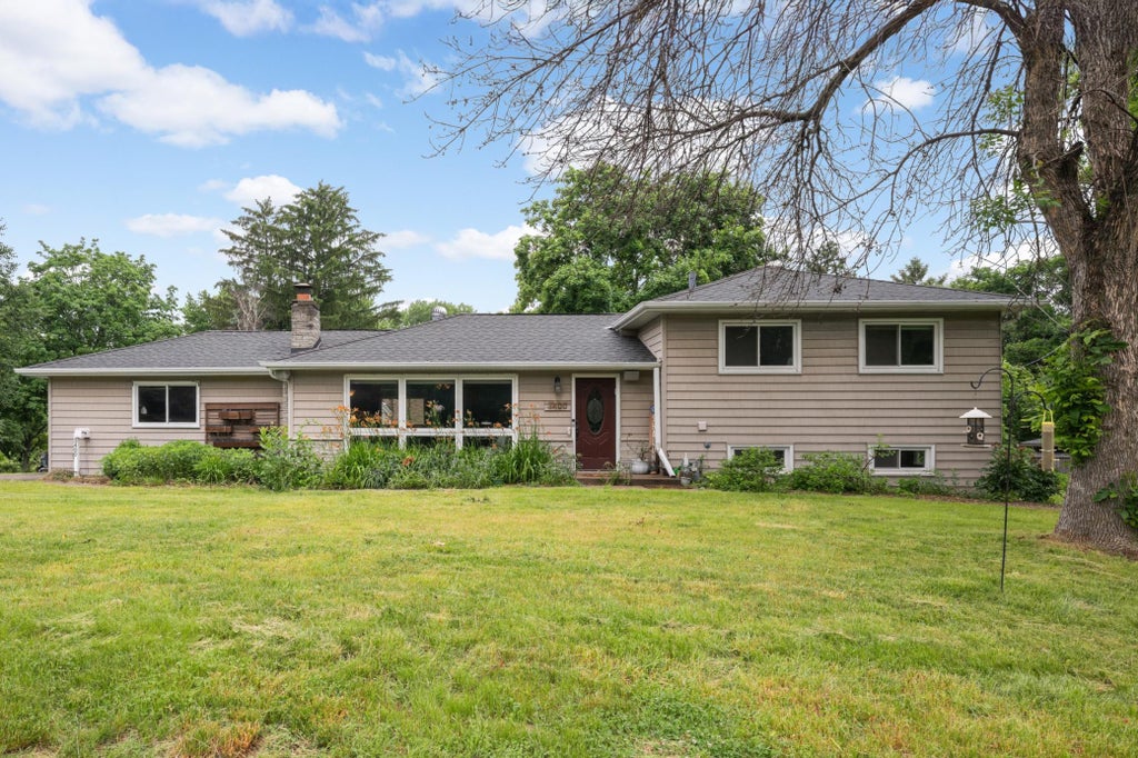 Photo of 3400 Hopkins Crossroad, Hopkins, MN 55305 (MLS # 7063583)