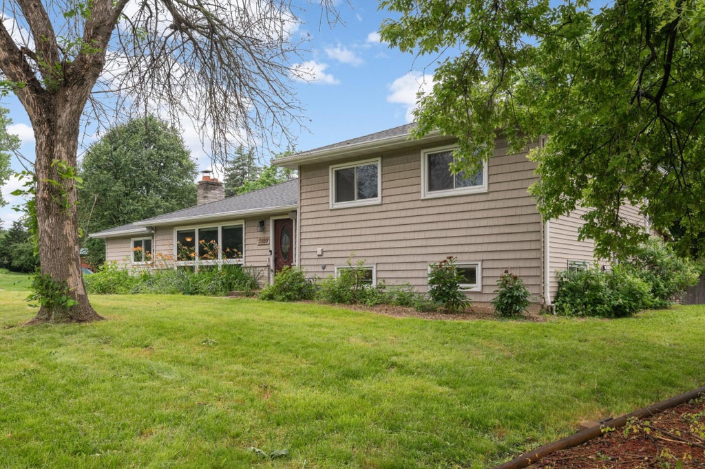 Photo of 3400 Hopkins Crossroad, Hopkins, MN 55305 (MLS # 7063583)