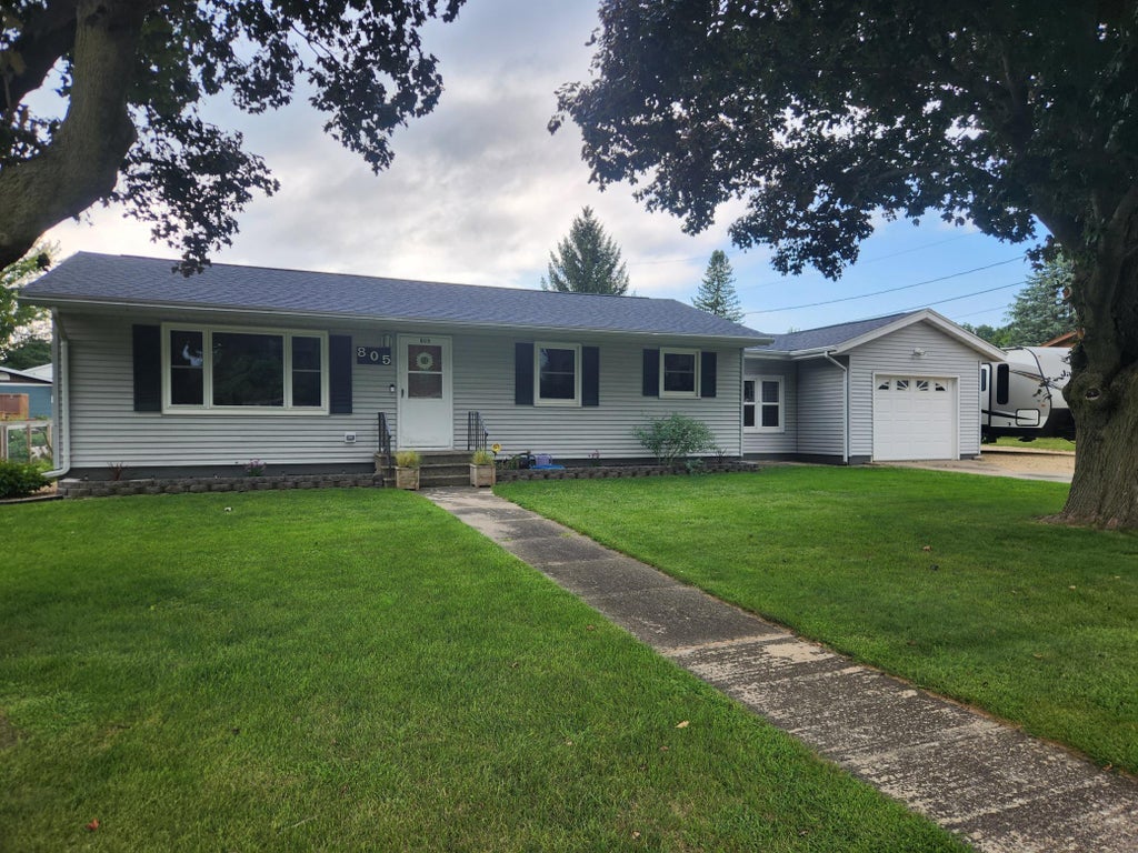 Photo of 805 E County Road N, Le Roy, MN 55951 (MLS # 7137004)