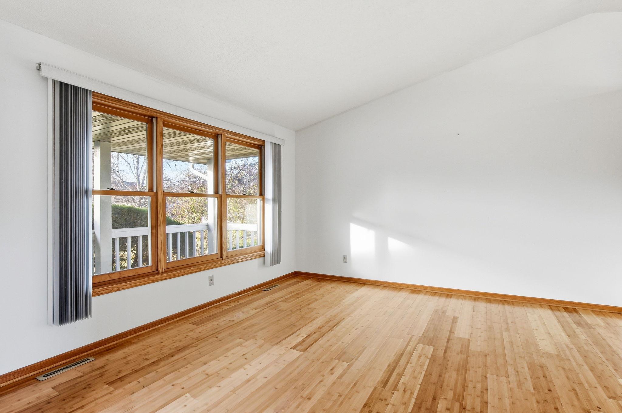 8932 Prestwick Circle N