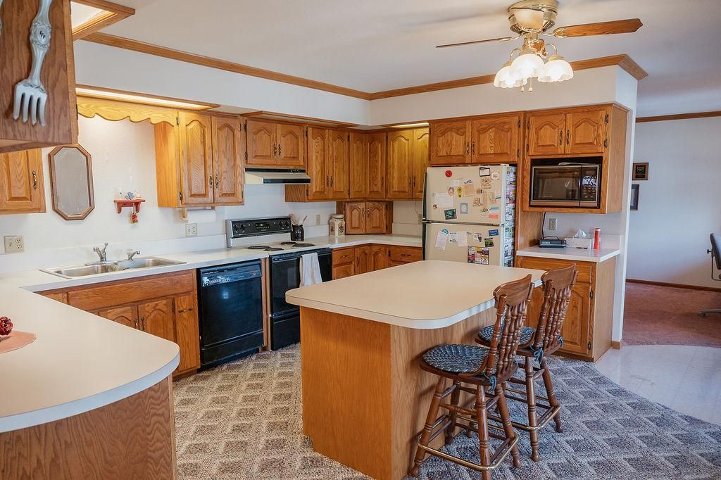 Photo of 208 W 6th Street, Blue Earth, MN 56013 (MLS # 6804963)