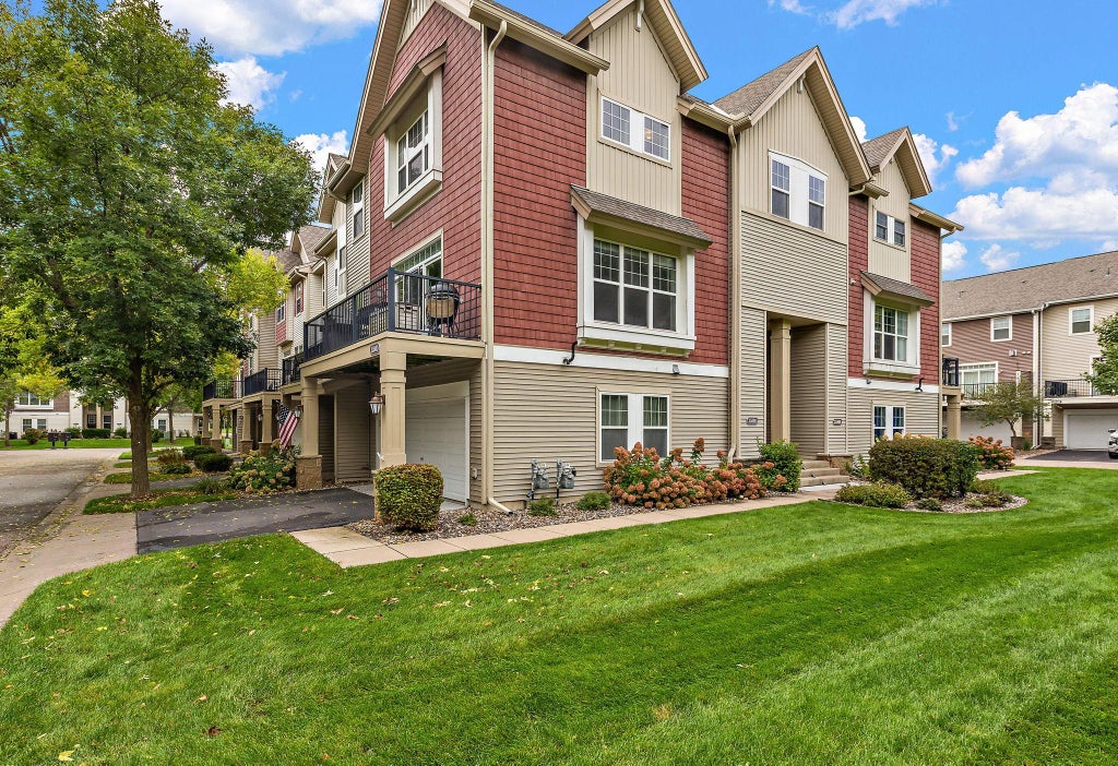 Photo of 3580 Hazel Trail #D, Woodbury, MN 55129 (MLS # 7149615)