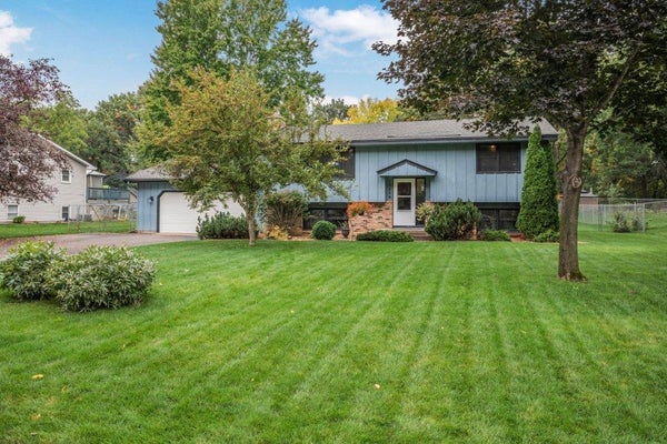 13454 JONQUIL ST NW, ANDOVER, MN 55304 - Image e2af2cbbf05a944cd0817f1c490fe648/3346755758