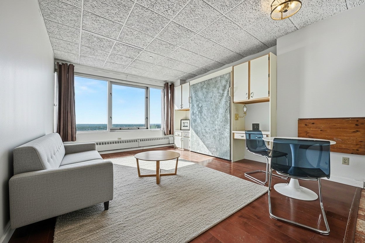 431 S 7th Street 2610