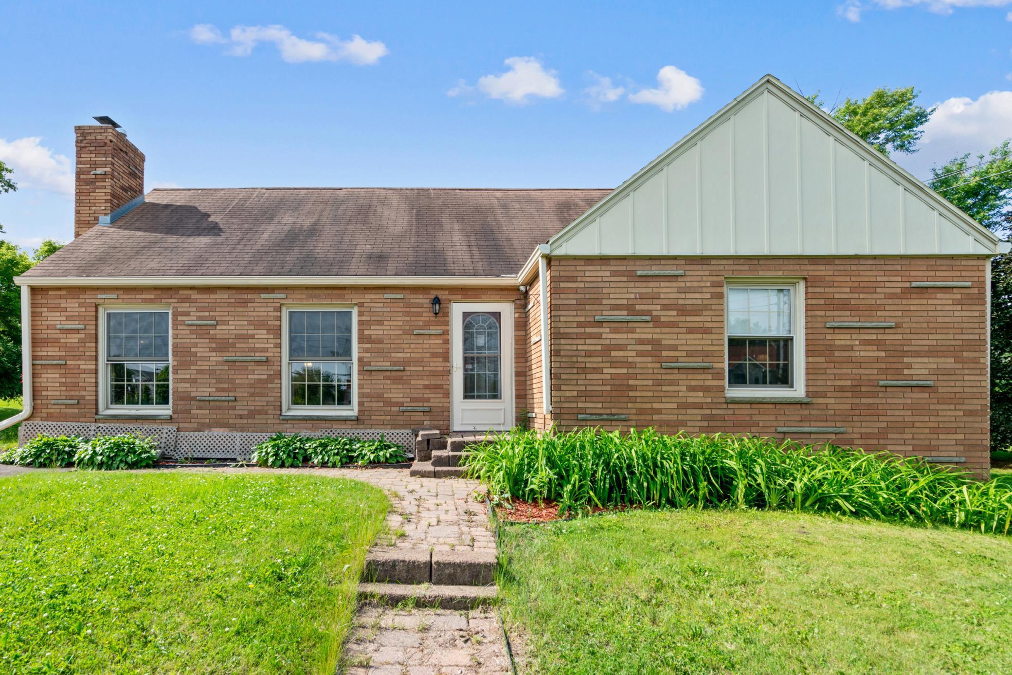 1272 County Road D Circle E