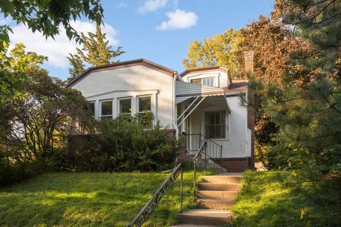 731 36th Avenue NE Minneapolis MN 55418