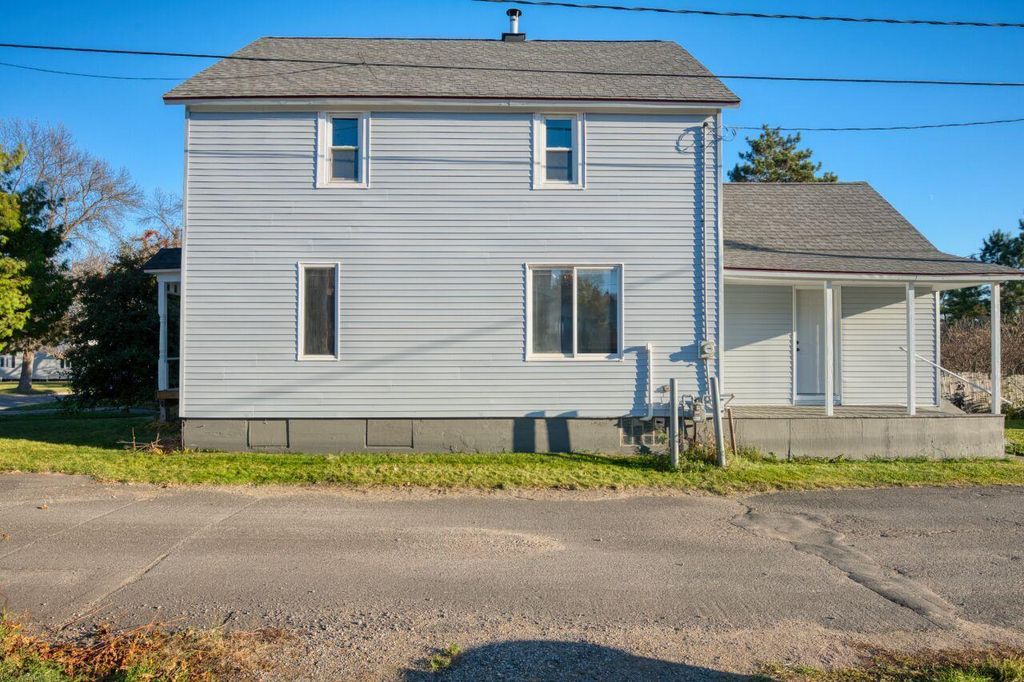 Photo of 101 E Minnesota Avenue, Gilbert, MN 55741 (MLS # 6810103)