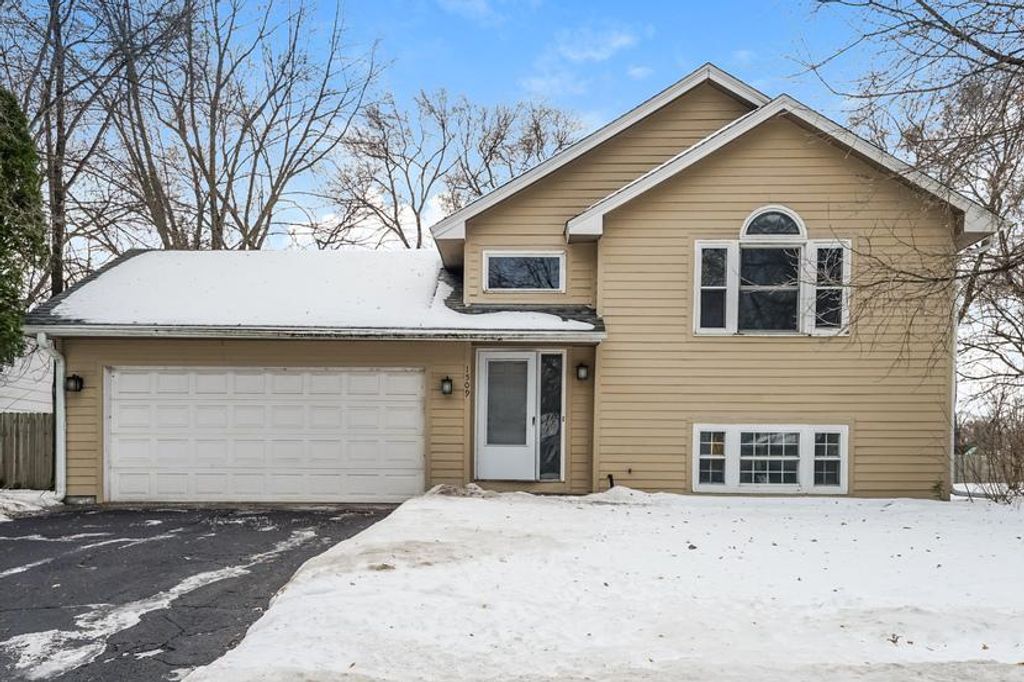 Photo of 1509 80th Avenue N, Brooklyn Park, MN 55444 (MLS # 7001704)